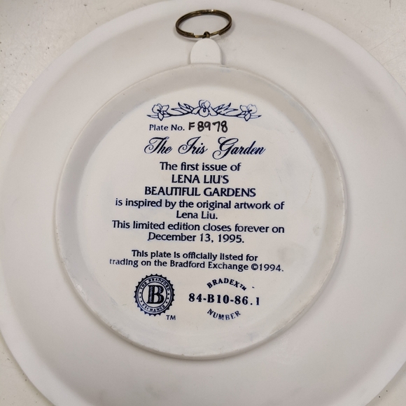 SOLD.    Lena Liu's flower plates - Picture 7 of 8